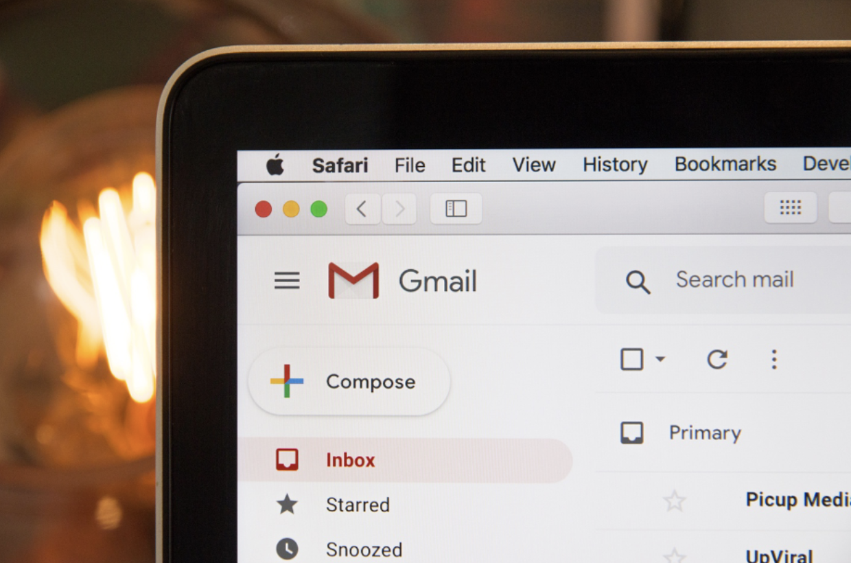 Screen Shot 2022-05-18 at 11.52.38 am macbook with gmail open on web browser